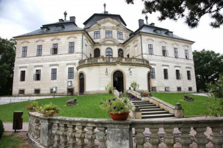 Zámek Karlova Koruna